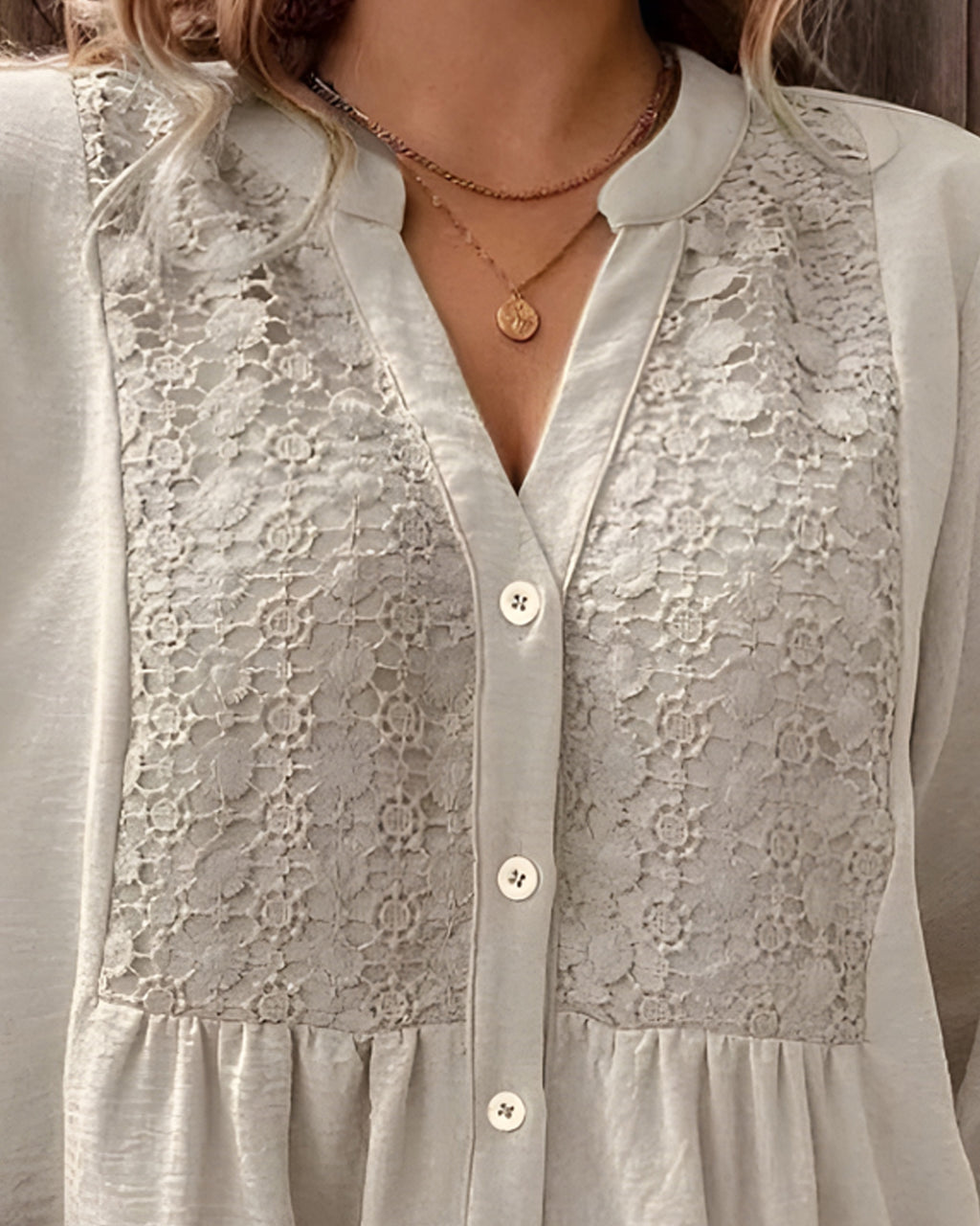 Blouse Abela™ à Col V et Boutons