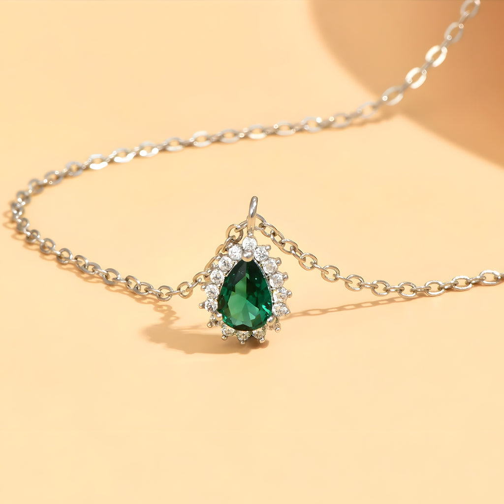 Collier Goutte d’Argent – Trend & Élégance