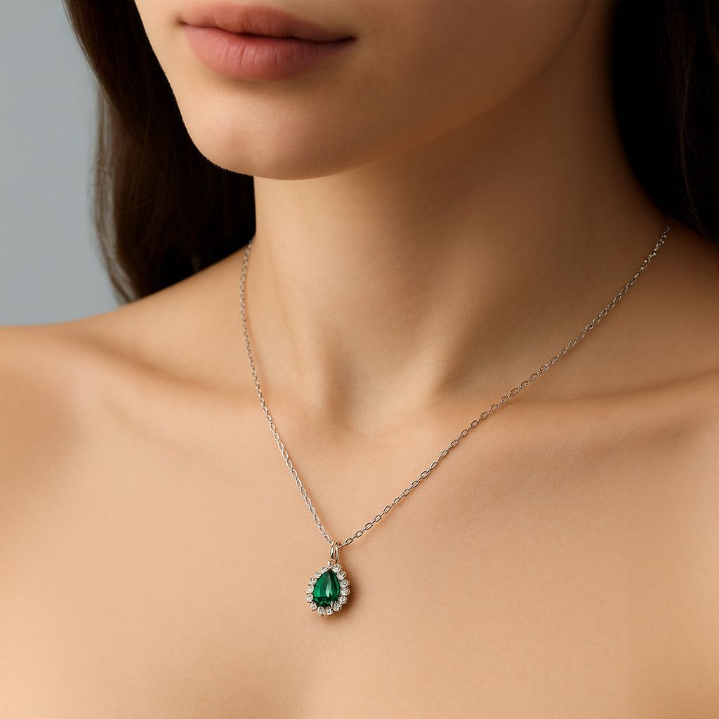 Collier Goutte d’Argent – Trend & Élégance
