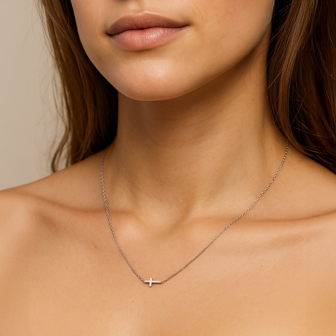Collier Croix Argent – Design Classique