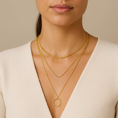 Collier Cercle Ouvert à Trois Rangs en Or